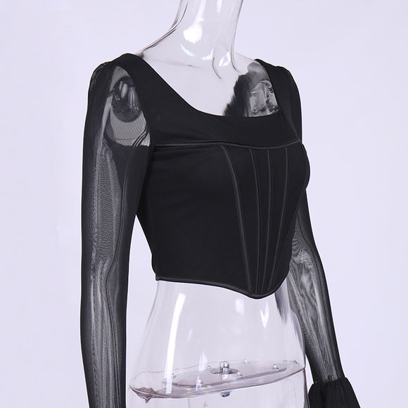 Blusa Crop Top Cuello Cuadrado con Mangas Acampanadas y Malla Efecto Espina de Pescado