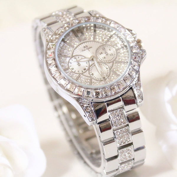 Reloj de Tres Ojos con Cristal Diamante Completo, Esfera Grande y Resistencia al Agua
