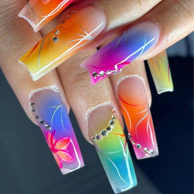 Uñas Postizas con Degradado Floral y Cristales Brillantes - Image 7