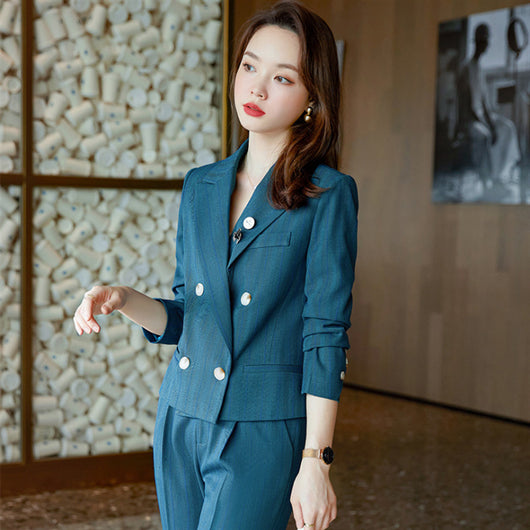 Traje Ejecutivo Femenino de Dos Piezas - Estilo Minimalista - Image 2