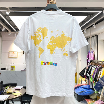 Camiseta Suelta Unisex con Estampado de Bloques de Espuma Colorida - Image 9