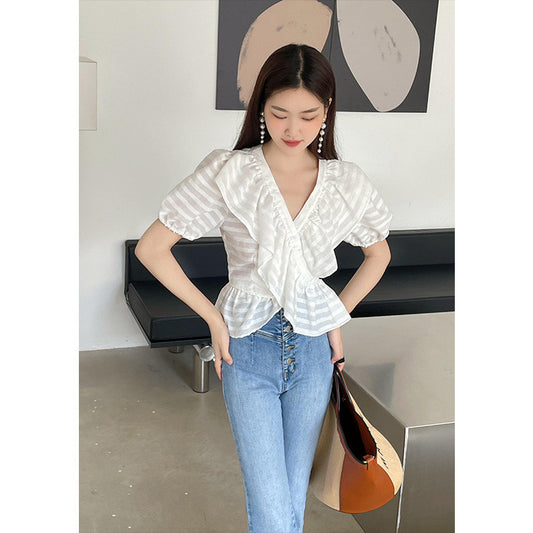 Blusa Escote V Manga Corta con Borde Texturizado - Diseño Sofisticado para Mujer
