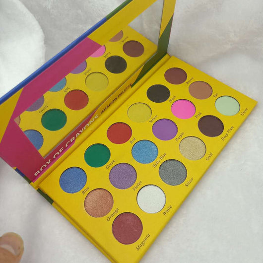 Paleta de 18 Sombras Eyeshadow Premium - Image 3