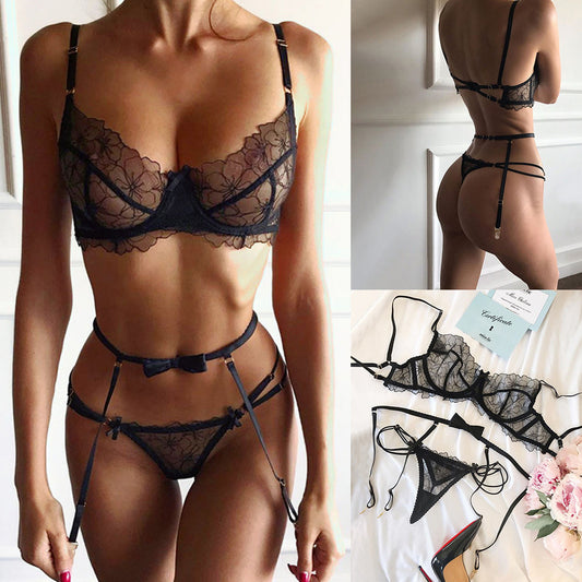 Conjunto de Lencería Sexy de Tres Piezas con Encaje y Liguero