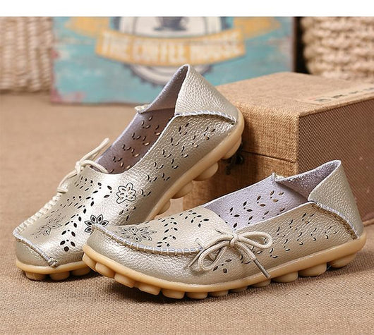 Zapatos Bajos Cómodos para Mamá con Diseño Perforado - Image 3