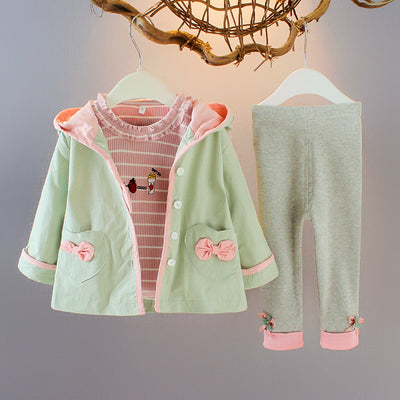 Conjunto de Tres Piezas Infantil Estampado