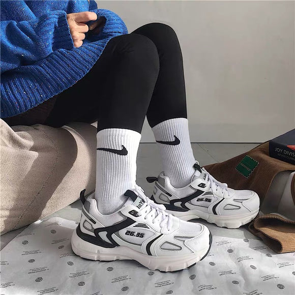 Zapatillas Retro Blancas Estilo Urbano para Mujer - Comodidad Diaria