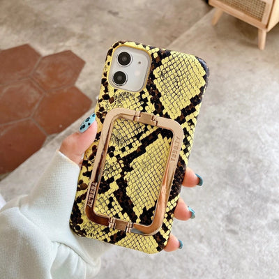 Funda Protectora con Patrón Geométrico y Soporte Metálico - Image 8