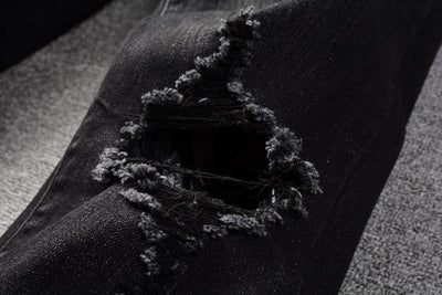 Jeans Negros para Hombre con Detalles en Color Deslumbrante - Image 17