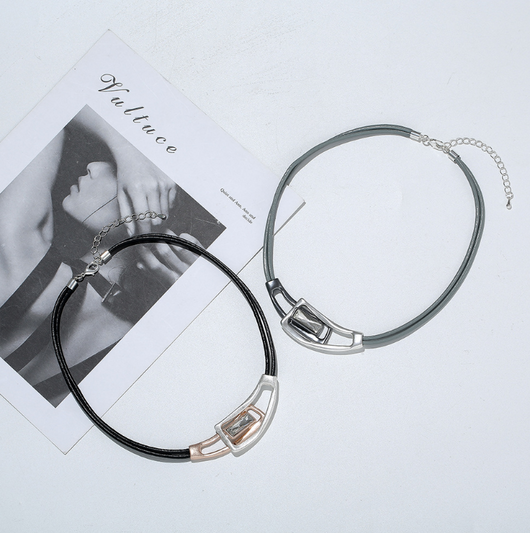 Collar Geométrico de Aleación Rectangular