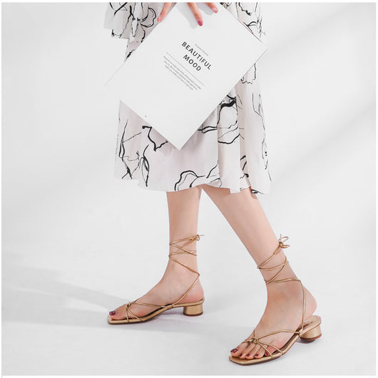 Sandalias Romanas con Cordones y Tacón Grueso para Eventos - Image 5