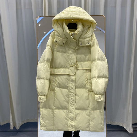 Chaqueta Acolchada Blanca con Capucha y Botones de Cuerno - Corte Estilizado - Image 10