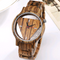 Reloj de Madera con Diseño Hueco Moderno y Elegante