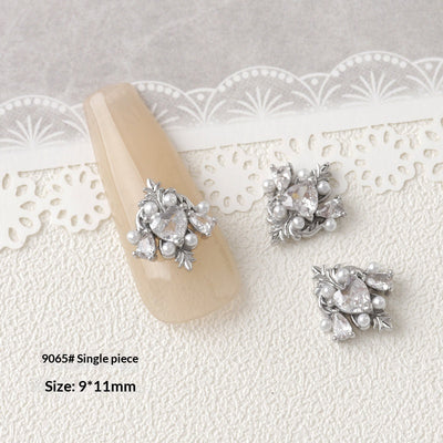 Accesorios de Decoración de Uñas con Moño de Circón Plateado - Image 21