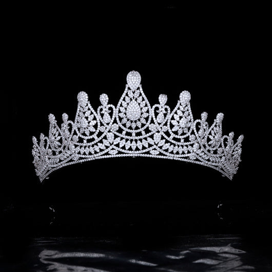 Corona Nupcial con Circonitas Micro Incrustadas - Image 14