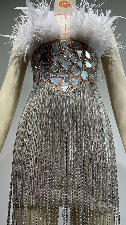 Vestido Tubo Escotado con Borlas - Diseño Elegante y Moderno - Image 12