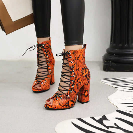 Sandalias Altas de Tacón Grueso con Estampado Serpiente y Cordones - Image 14