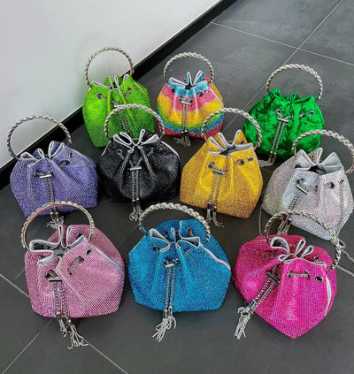 Bolso de Mano con Diamantes y Borlas Arcoíris Brillante - Image 9
