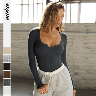 Playera con Cuello Corazón y Hombro Descubierto - Diseño Chic