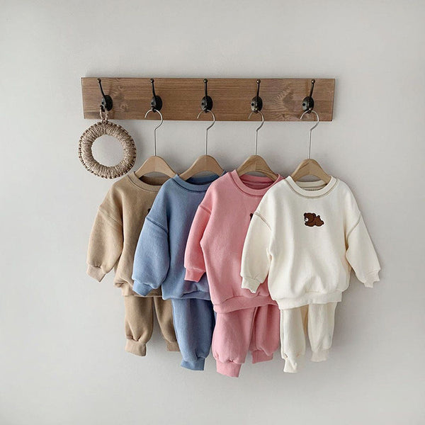 Conjunto de Suéter con Osito Bordado para Niños y Niñas