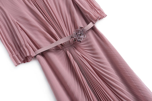 Vestido Elegante con Pliegues y Detalle Floral en la Cintura - Image 35