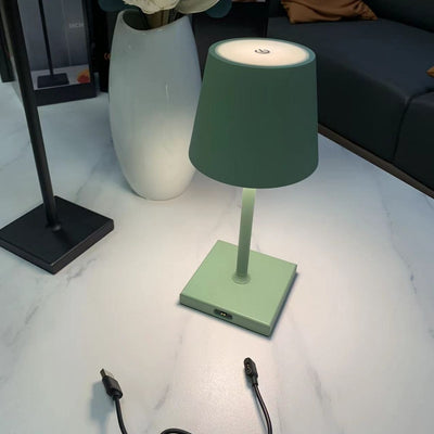 Lámpara de Mesa LED Táctil Nórdica Moderna - Aluminio Metal Diseño Hotel - Image 2