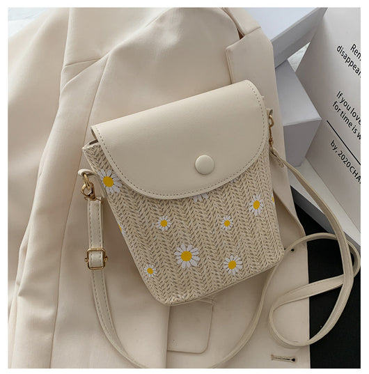 Bolso de Hombro Tejido en Rafia con Detalles Plisados - Image 24
