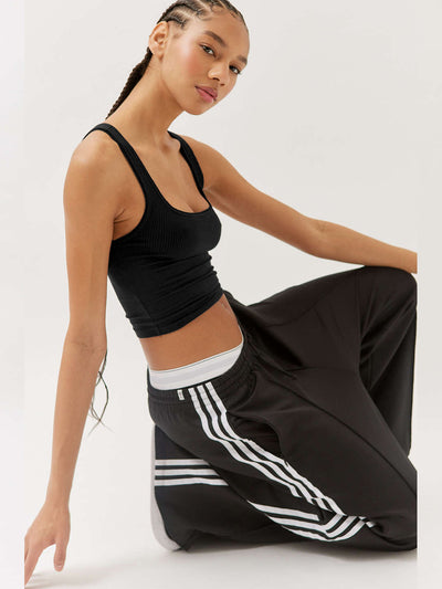 Top Ajustado Tipo Sling Básico Slim Fit para Mujer - Image 26