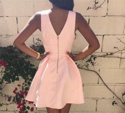 Vestido Elegante Escotado con Espalda Descubierta y Cierre - Image 10