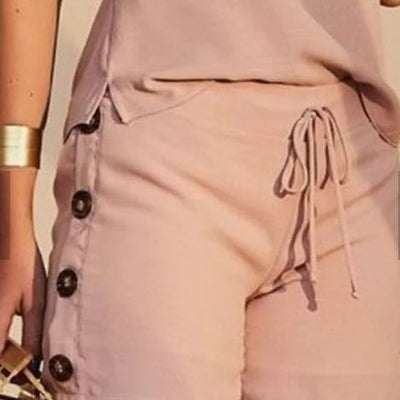 Conjunto de Pijama Shorts Cuello V - Dos Piezas Cómodo y Versátil - Image 9