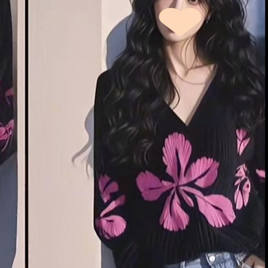 Blusa Estampada Floral Negra Ajustada y Favorecedora - Image 7