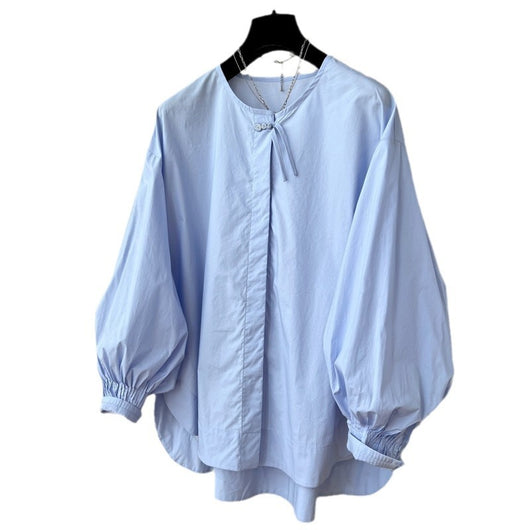Blusa Suelta con Mangas Plisadas y Detalle de Borlas - Image 5
