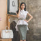 Conjunto Ejecutivo con Blusa de Cuello Paloma y Falda Cadera