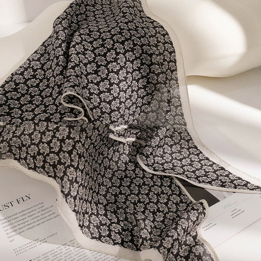 Pañuelo de Seda Mulberry Suave y Elegante para Mujer - Accesorio de Moda Versátil - Image 5