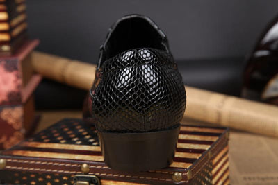 Zapatos Oxford Puntiagudos de Cuero Brillante - Estilo Británico Moderno para Hombre - Image 10
