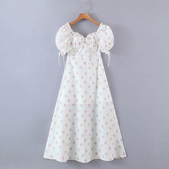 Vestido Corto Ajustado con Abertura y Manga Corta