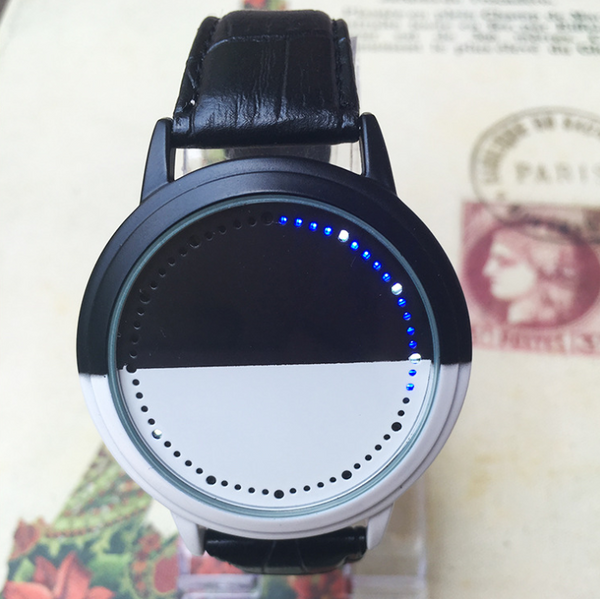 Reloj Inteligente de Pareja con Pantalla LED y Cuero - Negro y Blanco - Image 3