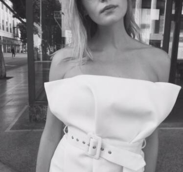 Blusa Strapless con Cintura Fruncida - Image 5