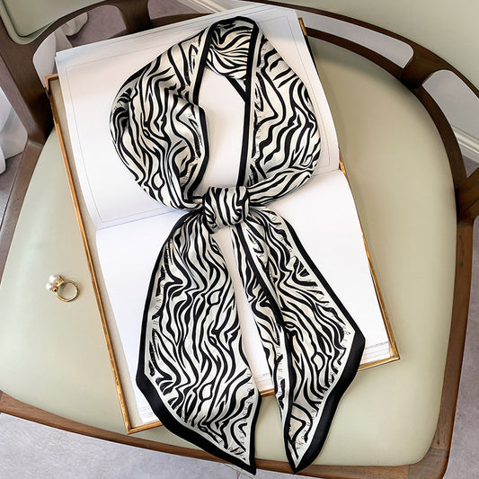 Bolso Largo de Seda con Pañuelo Anudado