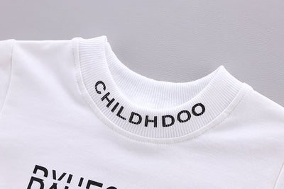 Conjunto de 3 Piezas: Chamarra Estilo Letras, Camiseta Manga Larga y Jeans - Image 26