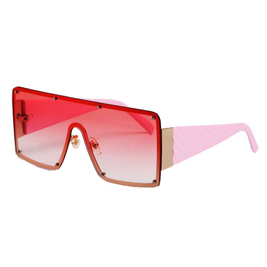 Oversized square frame sunglasses with brown gradient lenses and tortoise shell arms featuring a textured diamond pattern. - Image 3