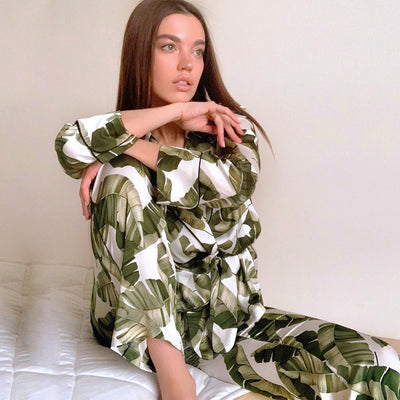 Pijama Largo Estampado Hojas de Plátano para Mujer - Homewear Cómodo - Image 2