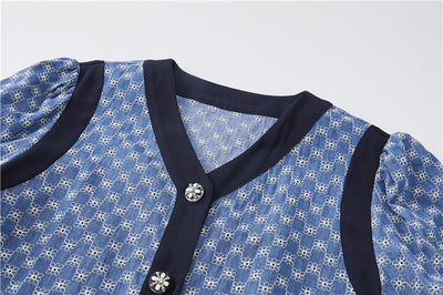 Conjunto Jacquard Vintage: Blusa Escote V y Shorts Cintura Alta - Image 9