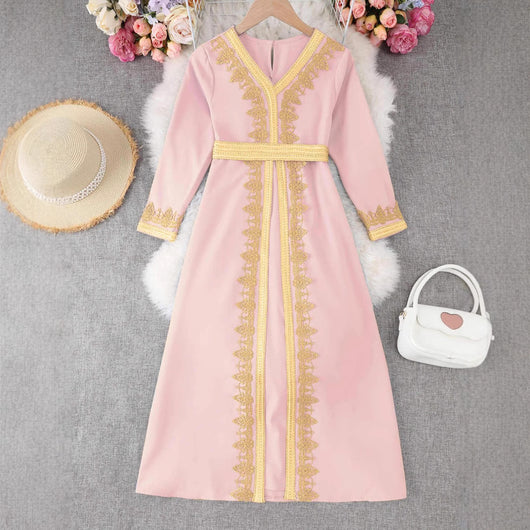 Vestido Infantil de Encaje con Cuello en V - Colección Dubai - Image 7