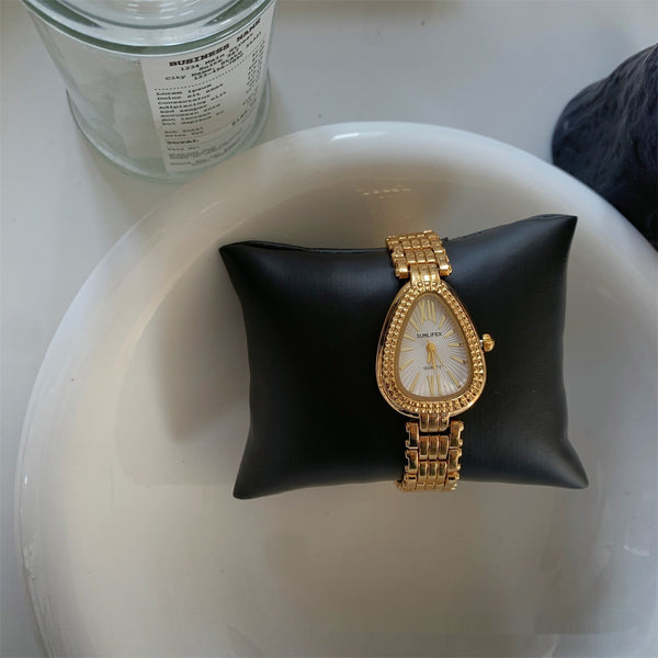 Reloj de Cadena Dorado con Cabeza de Serpiente para Mujer