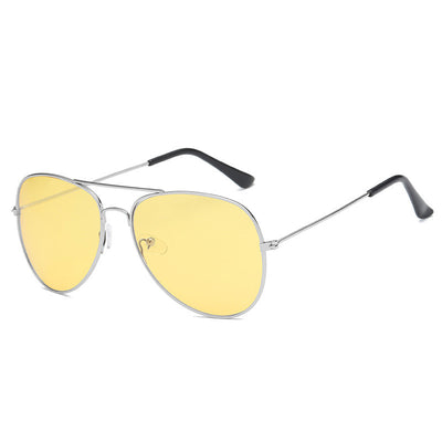 Gold frame aviator sunglasses with dark black lenses, featuring a classic vintage style. - Image 5