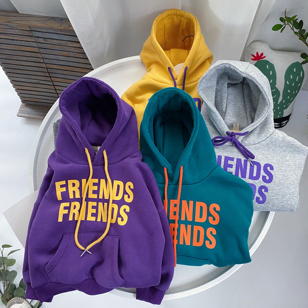 Suéter Acolchado con Capucha y Letras de Colores para Niños