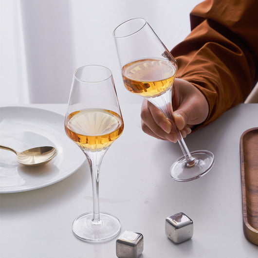 Estuche de Vino Remy Martin con Copa de Cristal Rojo