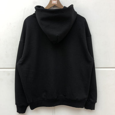 Sudadera con Capucha de Campaña - Diseño de Letras Icónico - Image 3