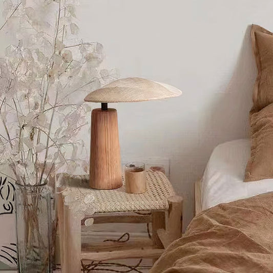 Lámpara de Mesa Silenciosa Estilo Minimalista